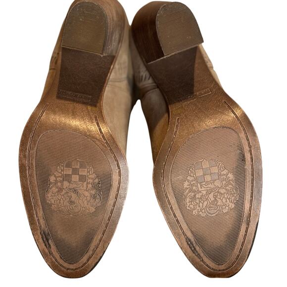 Vince Camuto Fileana French Taupe Split Shaft Laser Cut-Out Ankle Boots Size 9 - Picture 7 of 8